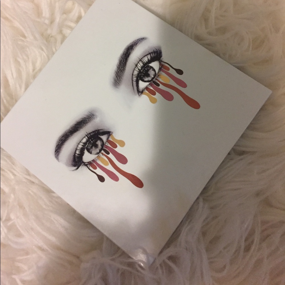 Kylie Cosmetics Burgundy Palette - AUTHENTIC