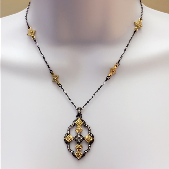 Brand new set of necklace and earrings. - Picture 2 of 4