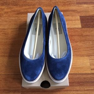 Ugg Kammi Slip On Flats in Navy (New)