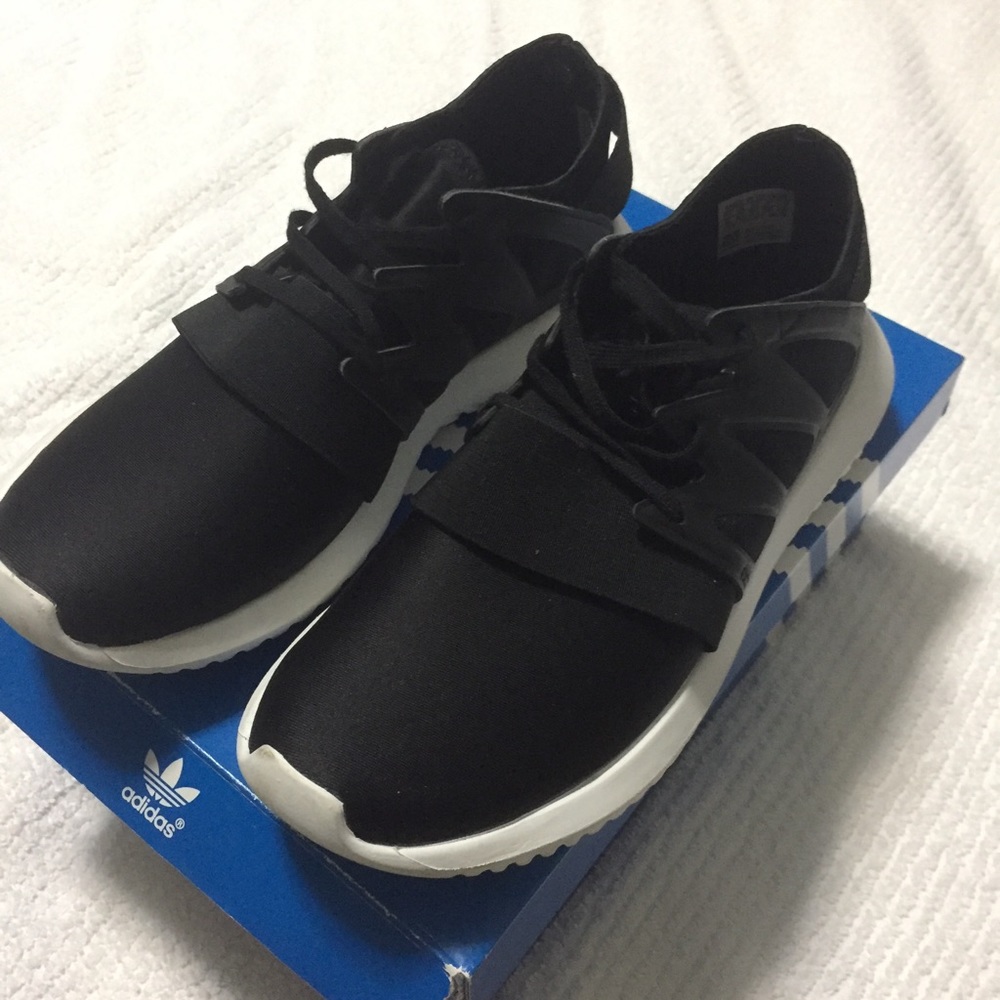 Adidas Tubular Sneakers (Black, Size 6)