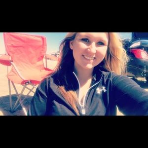 Meet your Posher, Cierra