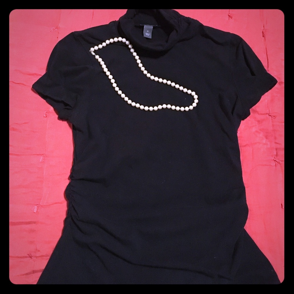 Black turtle neck t shirt