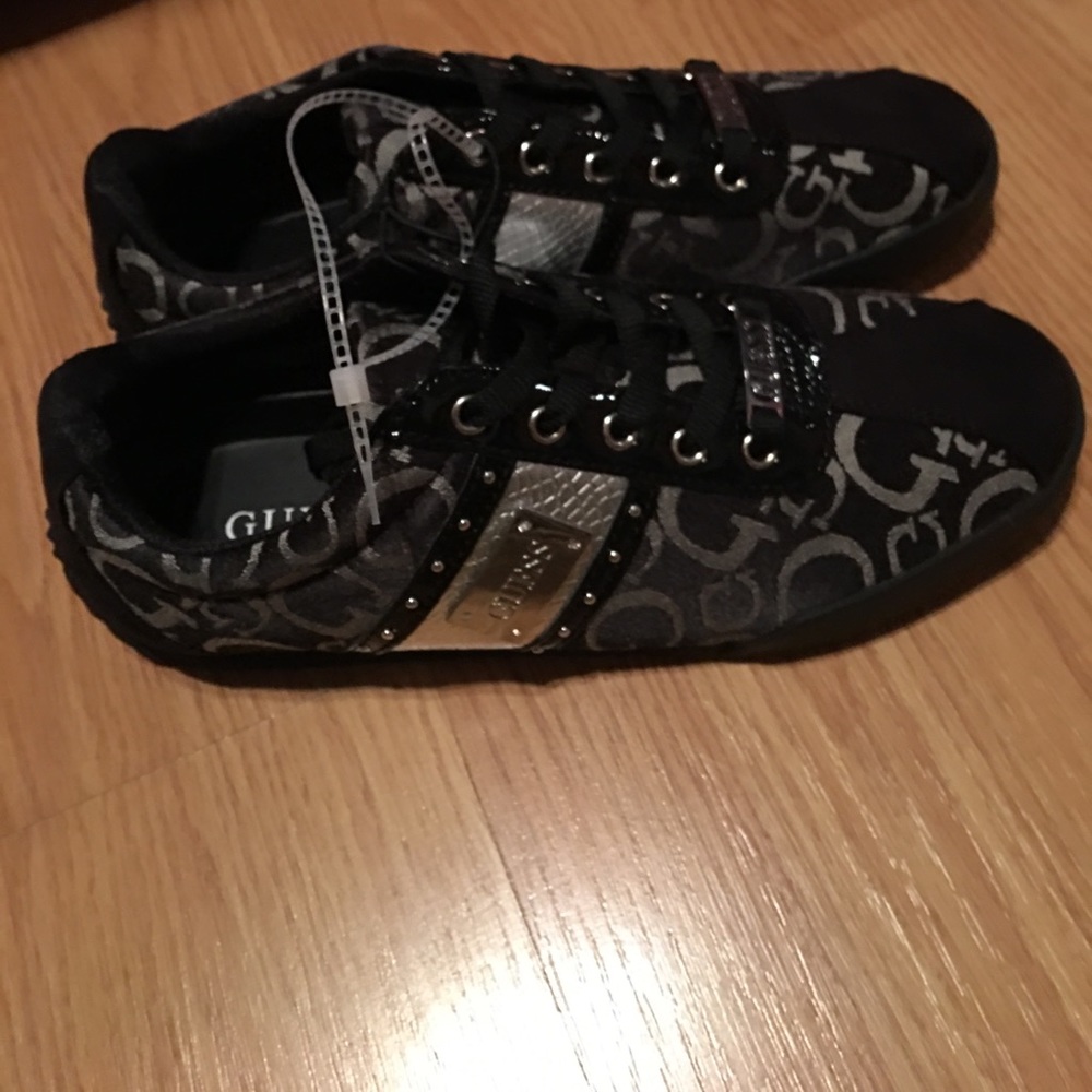 Guess tennis shoes