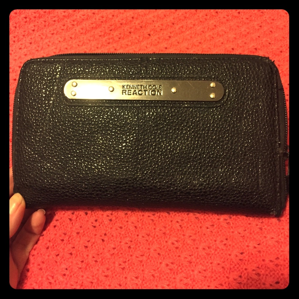 Kenneth Cole Reaction Black Wallet