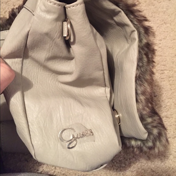 Guess fur purse - Picture 7 of 8