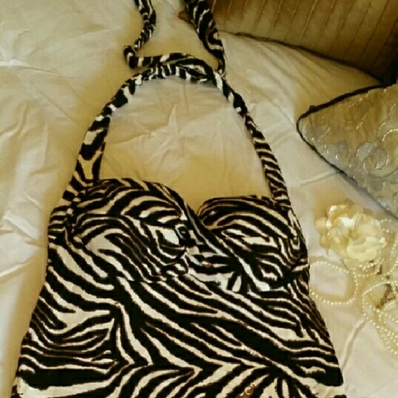 🔥VS Zebra Miraculous Bra Top 34C - Picture 2 of 6