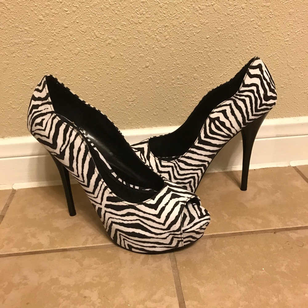 6 inch Zebra Heels!
