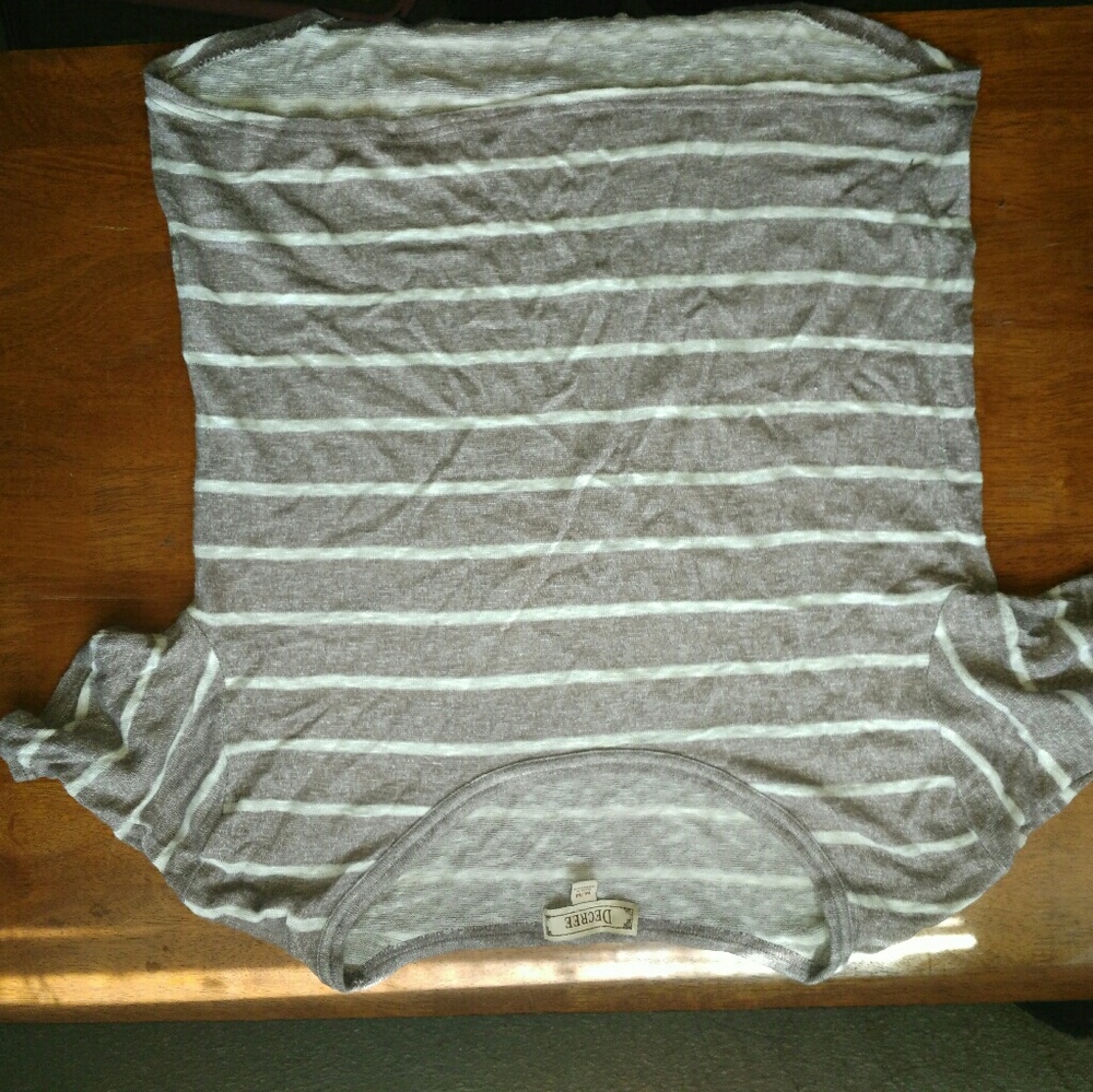 Sweater short sleeved