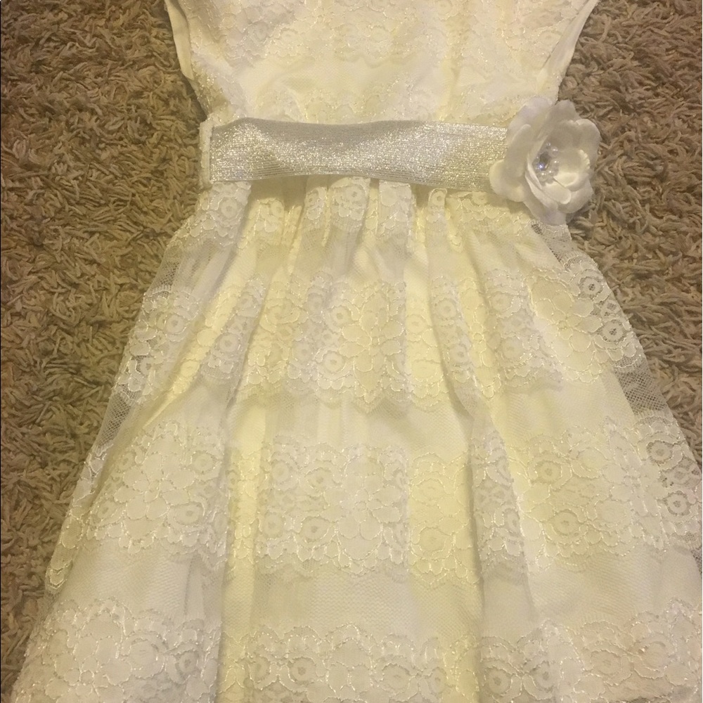 Girls dress.