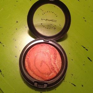 MAC Mineralize Skin Finish "Center of the Universe