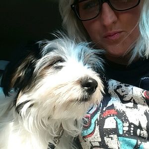 Meet your Posher, Debbie