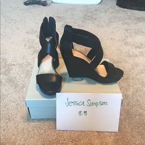 Black wedges