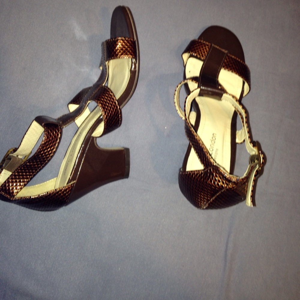 Marc London designs brown shoes