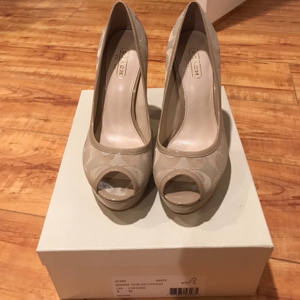 Coach Shoes Size 6