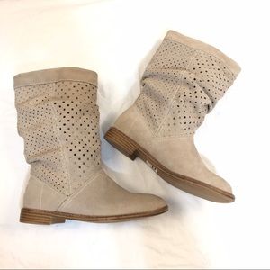 TOMS Serra perforated slouch boot NWOT.