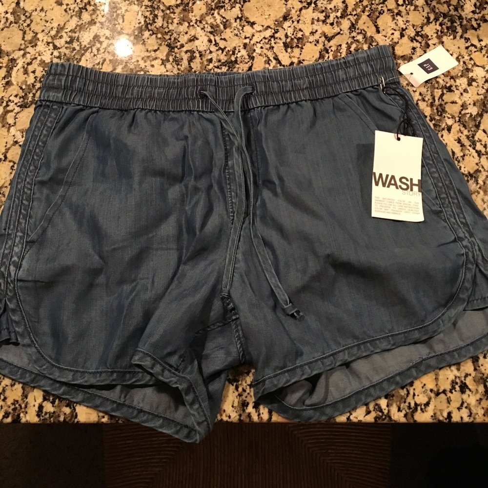 Gap linen shorts!  Blue  denim color. NWT