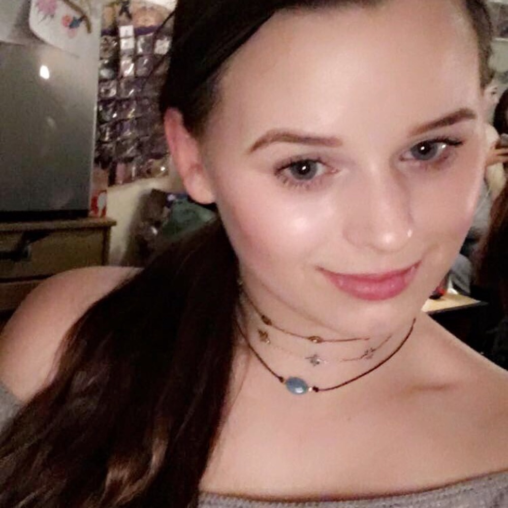 Meet your Posher, Ally