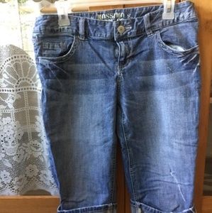 Capri pants
