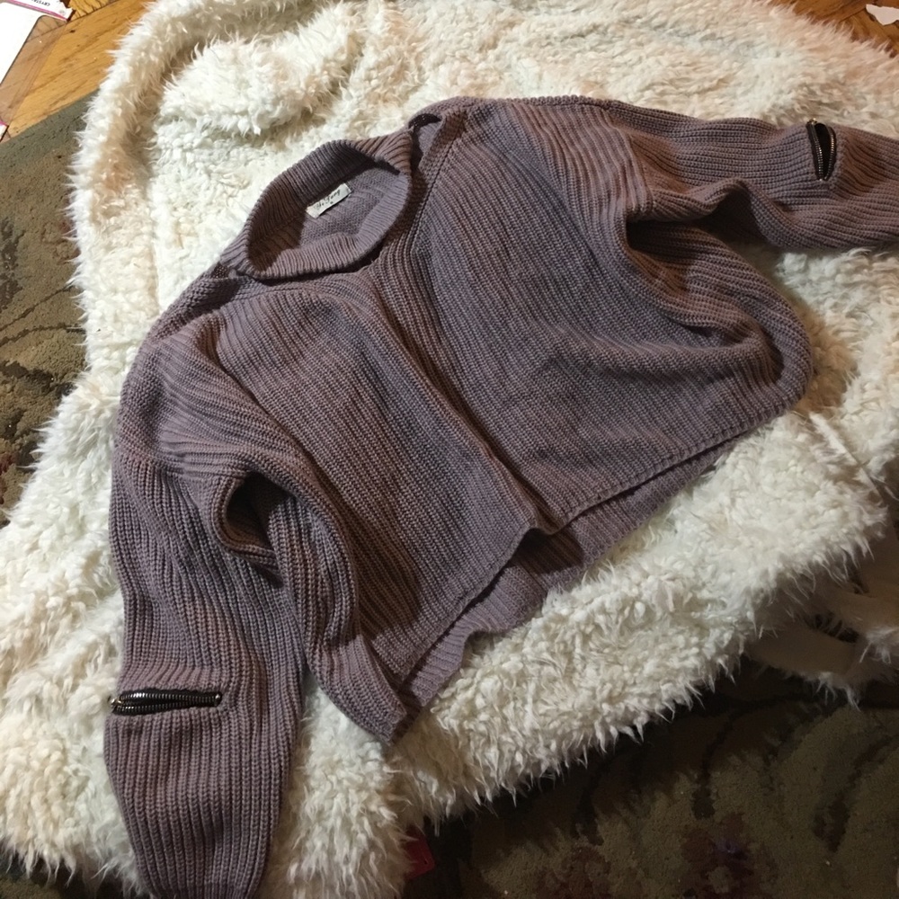 Choker sweater
