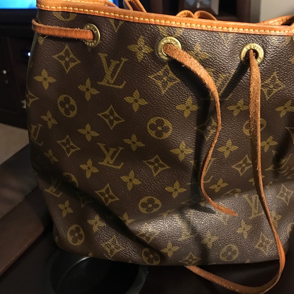 Louis Vuitton purse