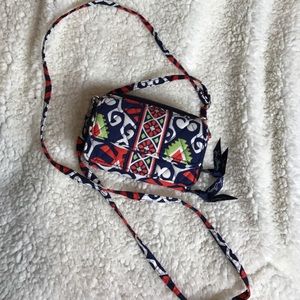 VERA BRADLEY WRISTLET👛