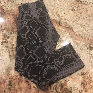 Lululemon wunder Under Crop