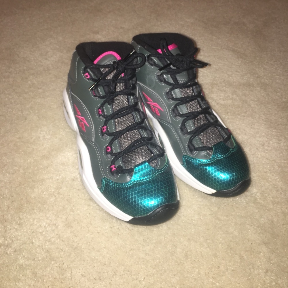 REEBOK "QUESTION" SNEAKER