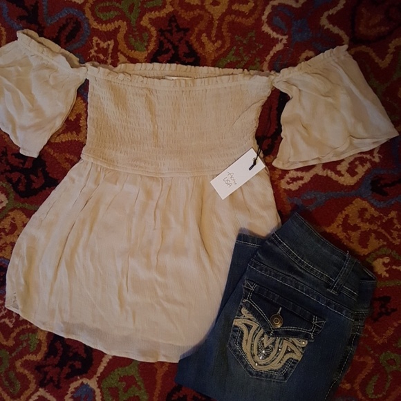 Active USA Tops - Off shoulder Boho top