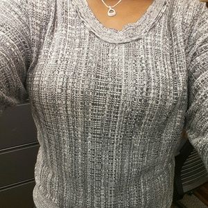 Mixed  Bbk, white and gray thin sweater