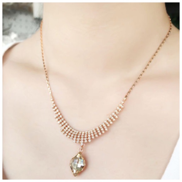 Pendant Necklace Swarovski Crystals - Picture 3 of 6