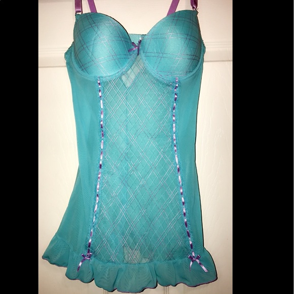 Lingerie - Picture 2 of 2