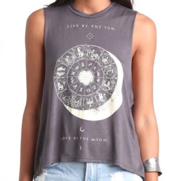 Live by the sun, love by the moon 🌝❤️🌚 - Picture 3 of 6