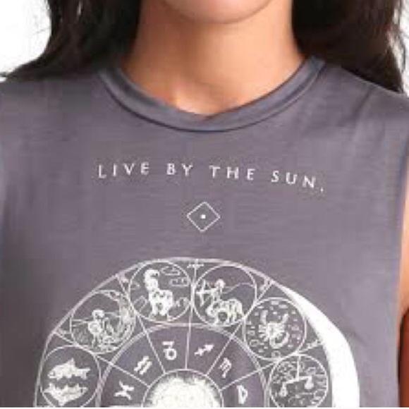 Live by the sun, love by the moon 🌝❤️🌚 - Picture 4 of 6