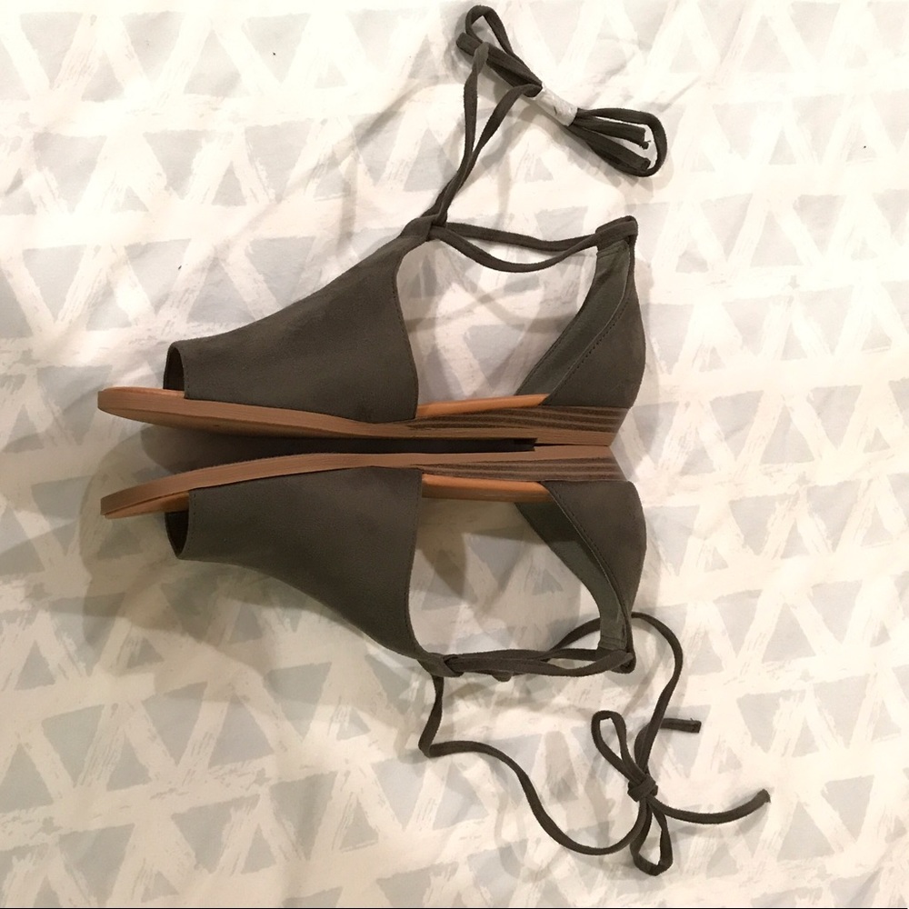 Olive lace up peep toe sandals NWOT