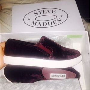 Steve Madden ECNTRCV Slip-Ons
