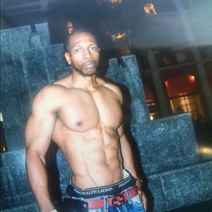 Meet your Posher, Dee