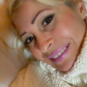 Meet your Posher, Iris