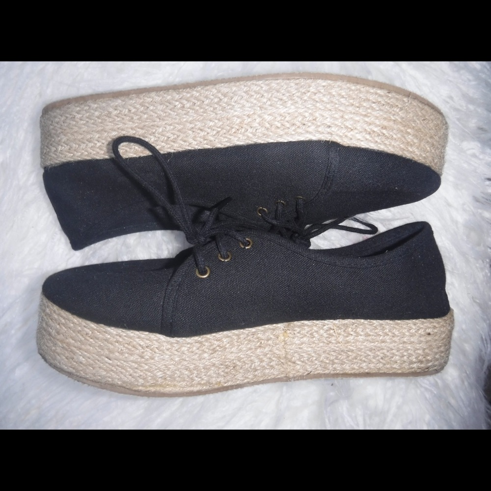 Qupid platform sneakers.