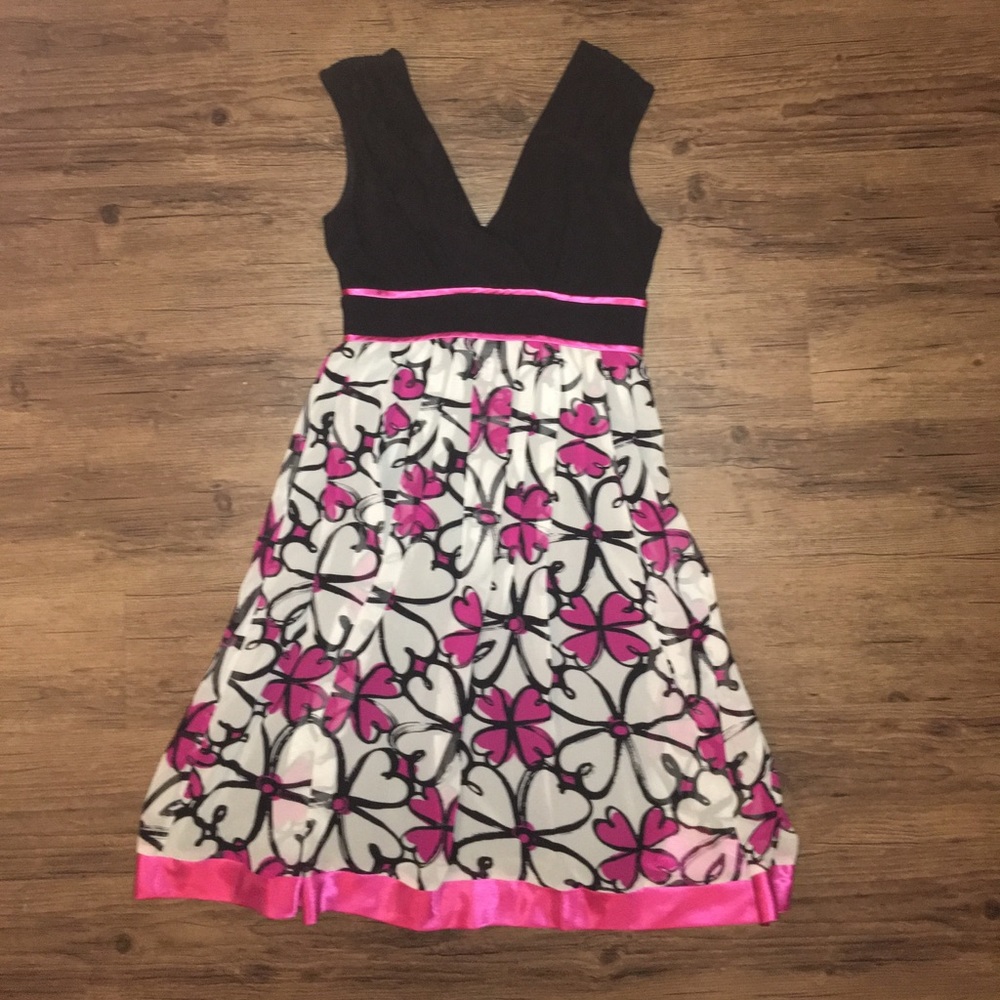 Black V-neck floral dress