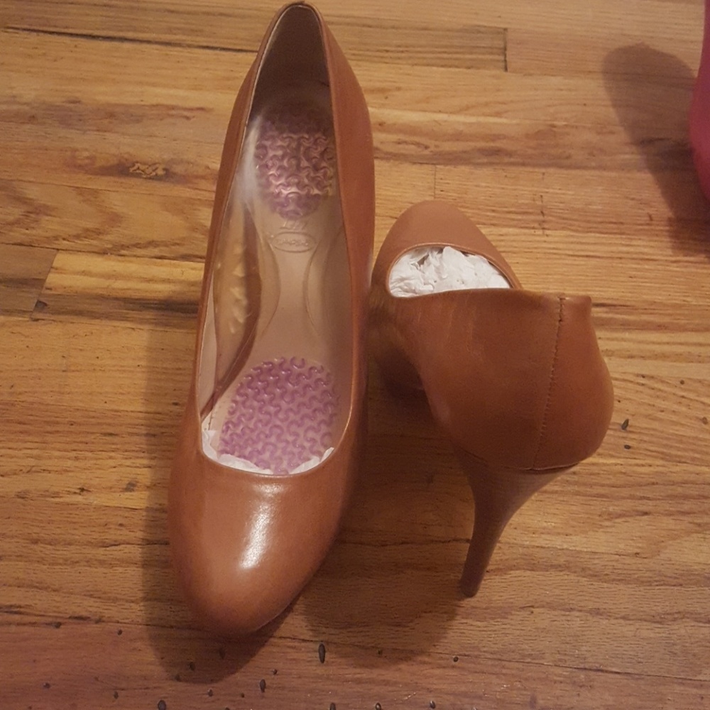 Dolce Vita platform pumps