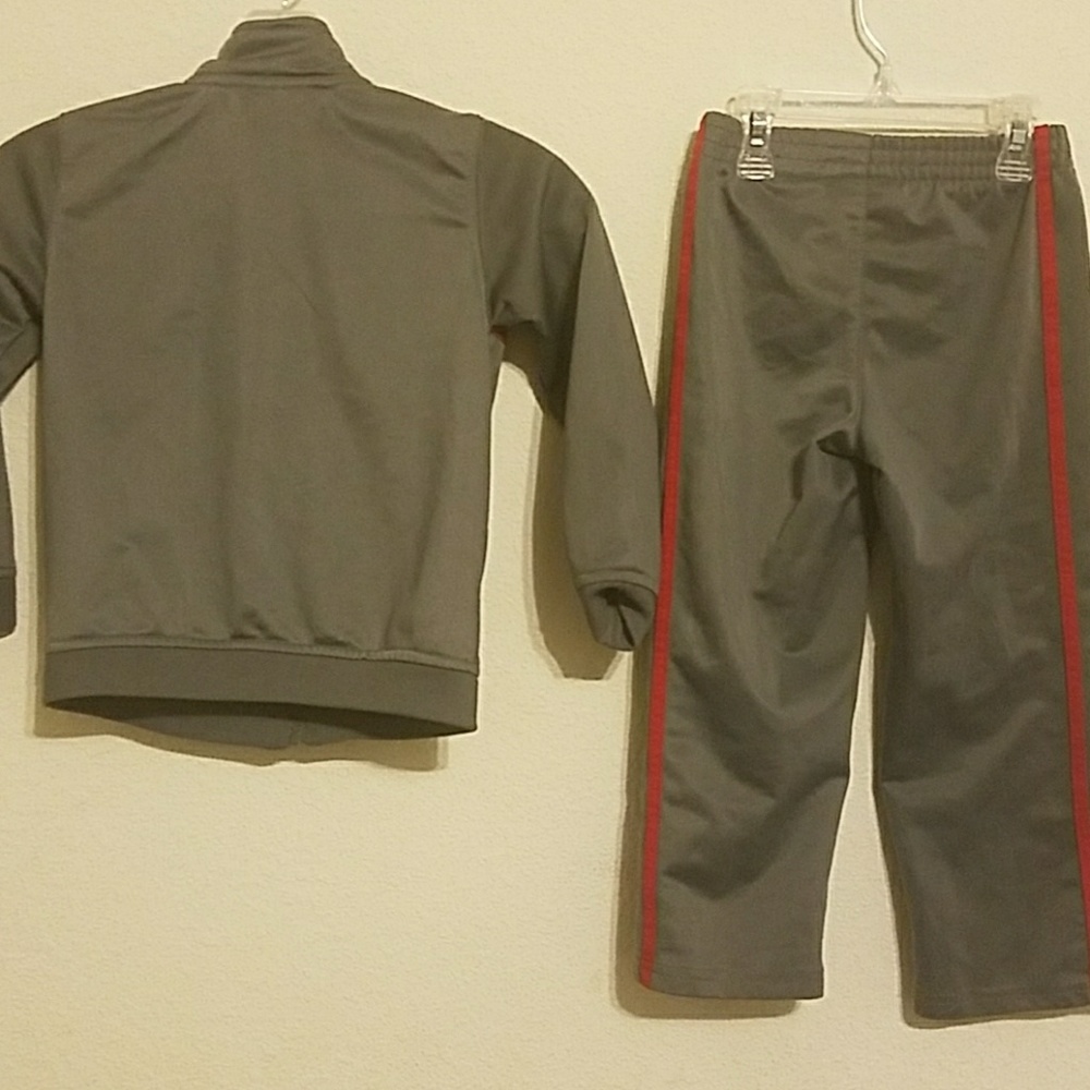 Jacket and pants set - Picture 2 of 2