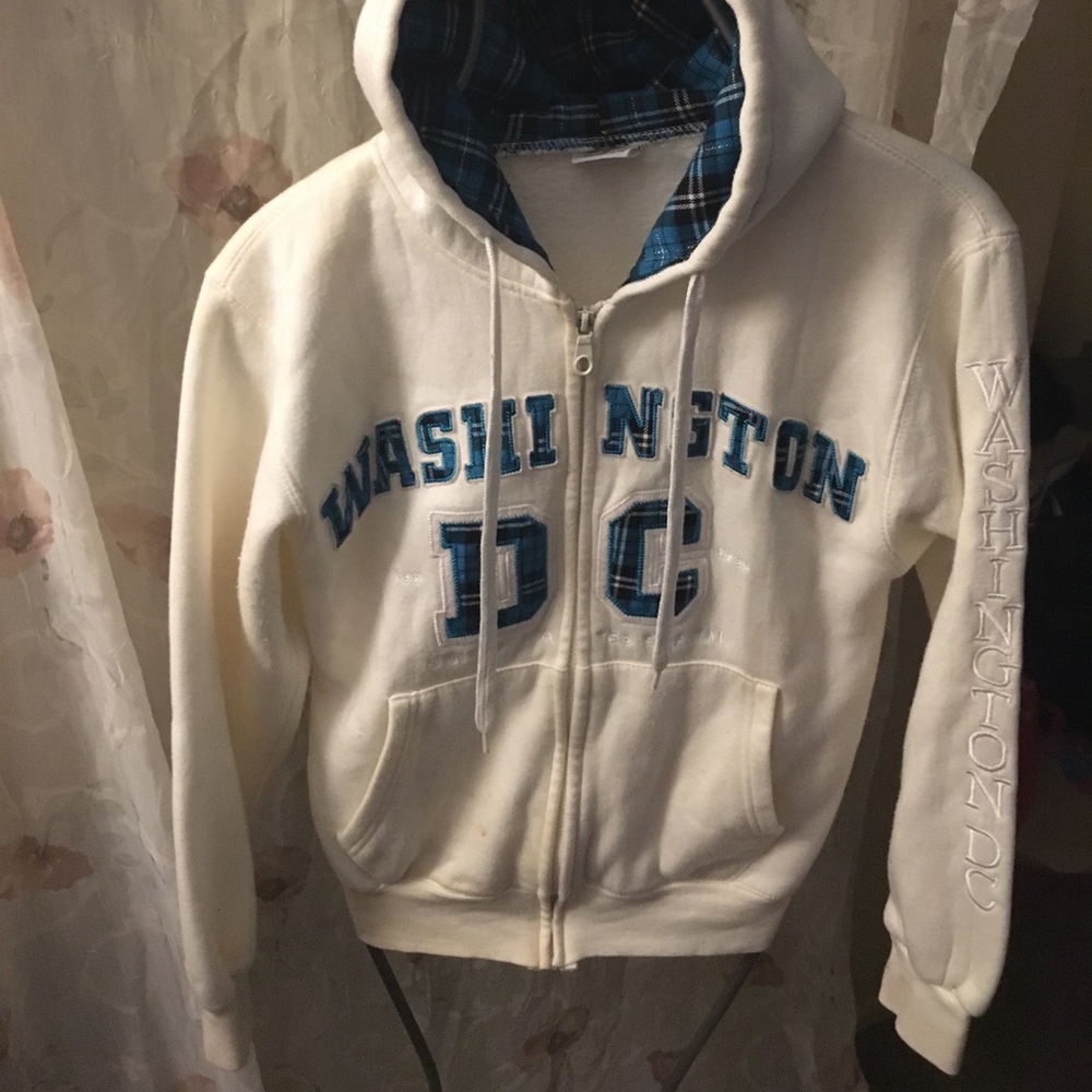 🛍🛍Adorable D.C. Zip up 🛍🛍 3 for $13 sale