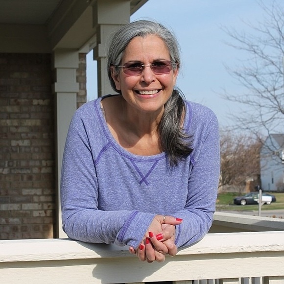 Meet your Posher, Ruth - Picture 2 of 2