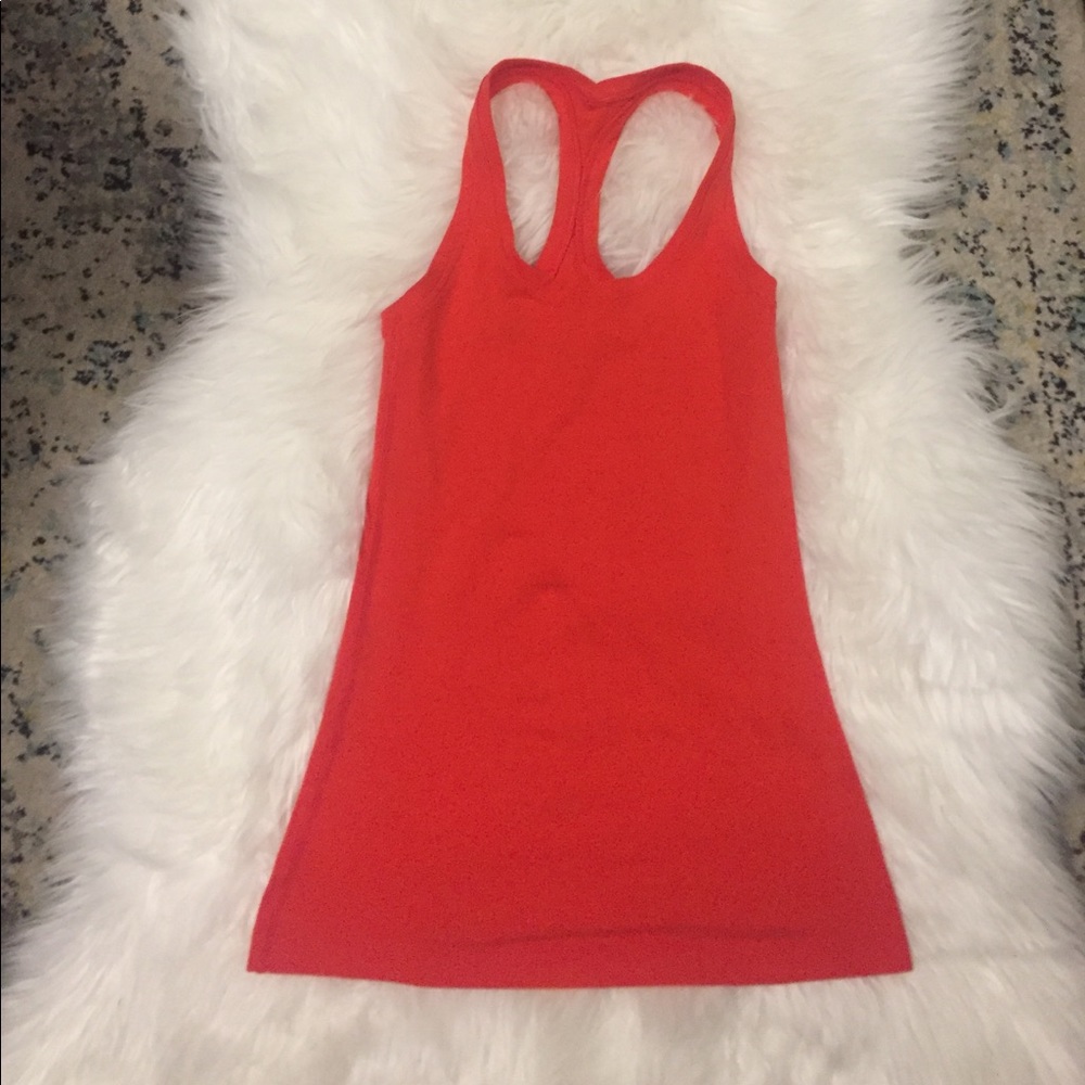Lululemon tank