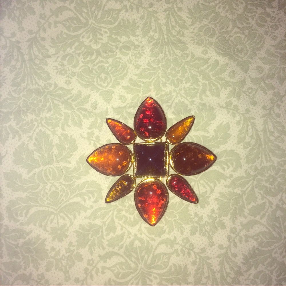Faux amber brooch VINTAGE