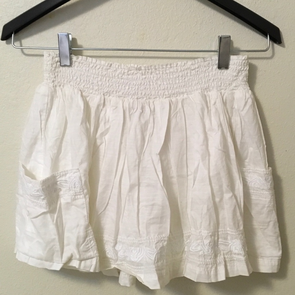 Summer Abercrombie & Fitch off white skirt