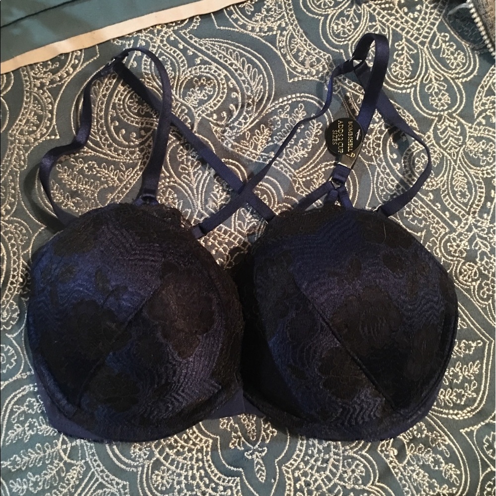 Victoria's Secret Plunge Bombshell Bra NWT