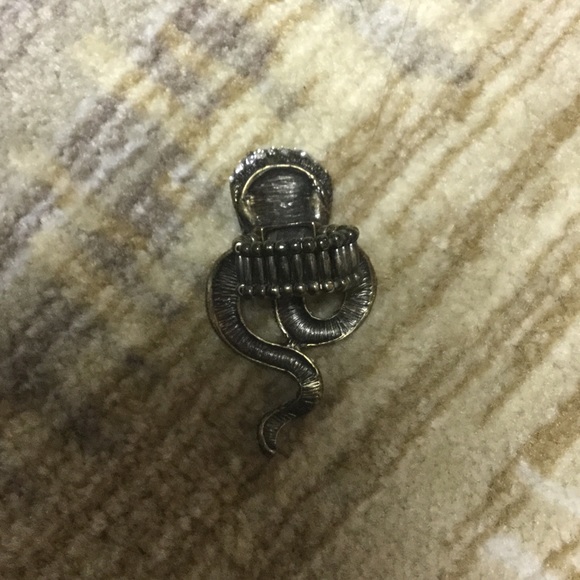 BIG SNAKE RING - Picture 2 of 2