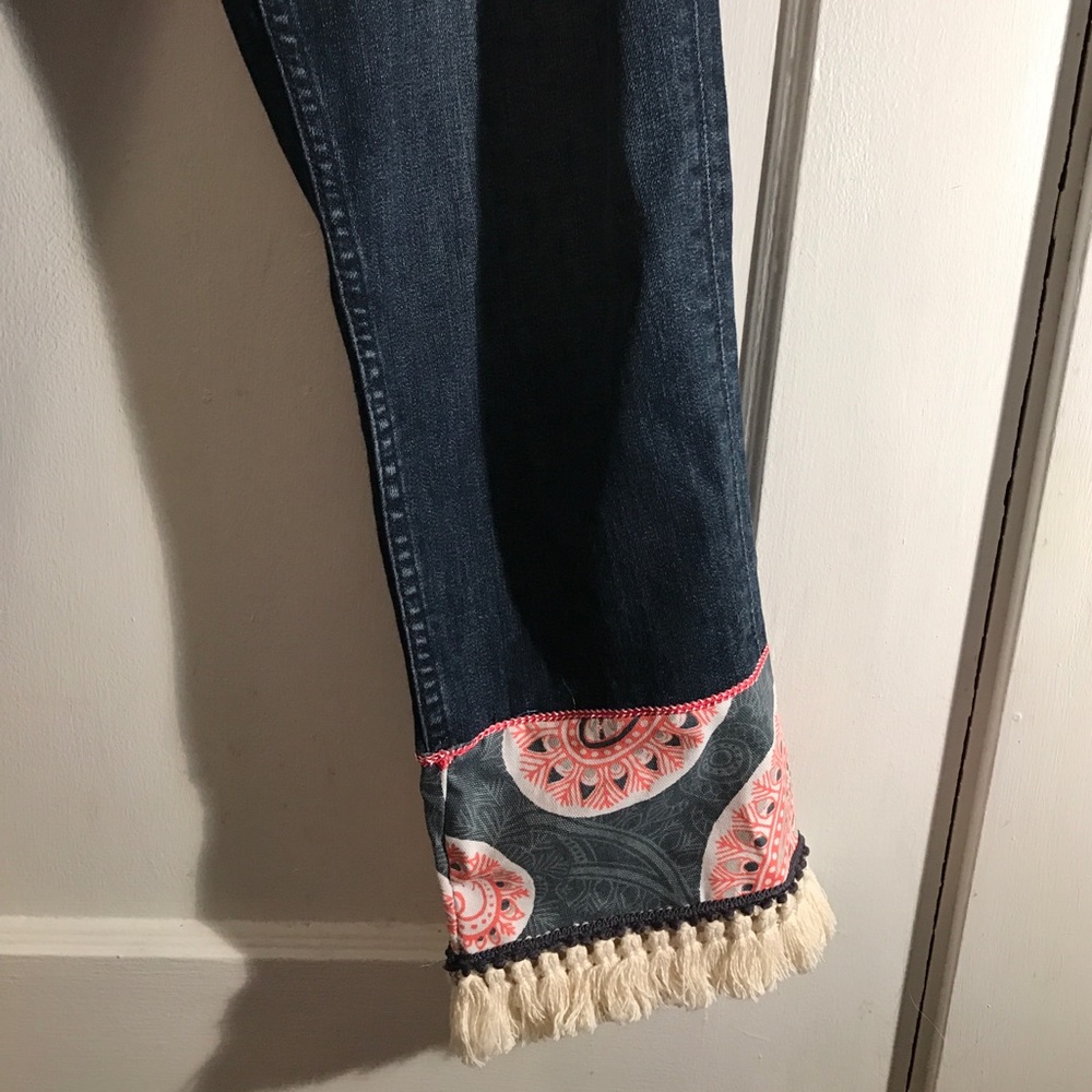 Hudson jeans with bottom trim & fringe