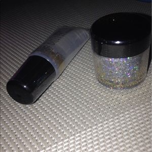 Meet your Posher, Adria